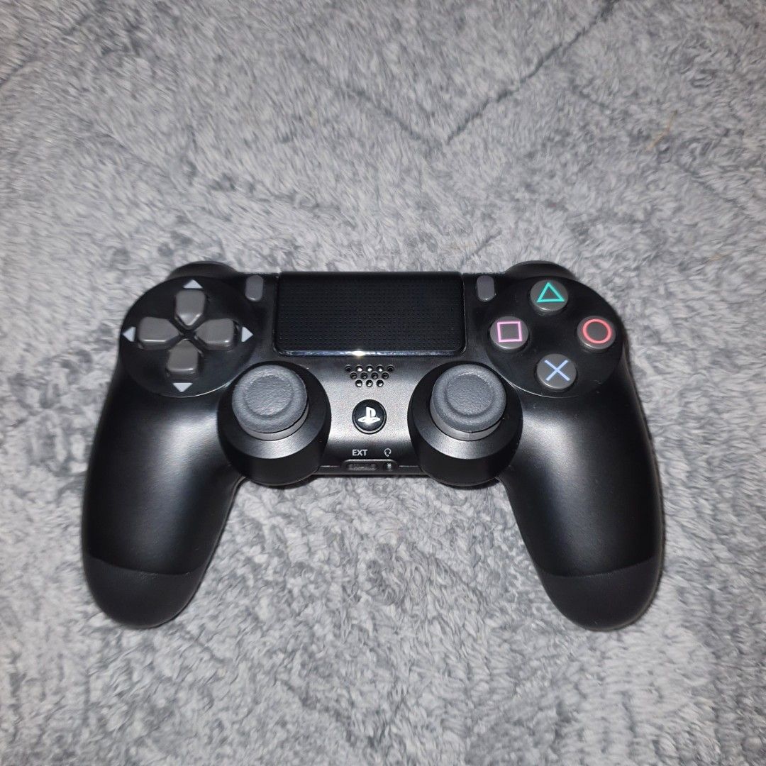 Dualshock 4 ps4 ds4 controller brand new (Category: Cleaning Tools & Supplies) located in Pasig City. Submitted by last_price_posted (Listing ID 1461699615, Image 1). Description: .