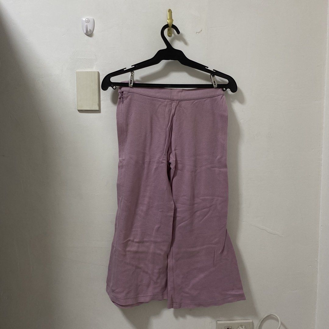 Ducks Unlimited Light Violet Pants (Category: Other Bottoms) located in Manila. Submitted by booksandstuffmnl (Listing ID 1461750111, Image 2). Description: ♡ all items are preloved, please manage your expectations ♡ description: - flaw: loose threads (tastas) - price is negotiable! sizing details - waist width: 25 in - overall length: 27 in note: - all items are preloved and/or thrifted, please manage your expectations - less ₱50 for all purchas