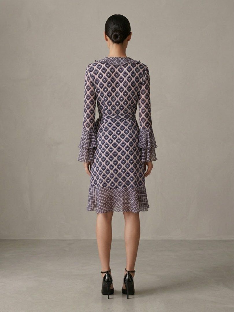 DVF MULTI PRINT RUFFLE DETAIL WRAP DRESS (Category: Dresses) located in Pasig City. Submitted by vetementsdemanila (Listing ID 1461730102, Image 3). Description: DVF MULTI PRINT RUFFLE DETAIL WRAP DRESS New with tags Size: 2 Silk jersey Bust: 34 inches Waist: 28 inches Length: 42 inches P1900 PLUS SHIPPING.