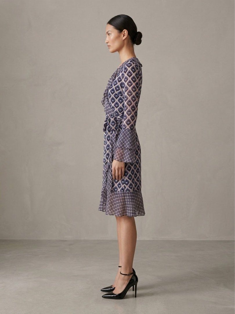 DVF MULTI PRINT RUFFLE DETAIL WRAP DRESS (Category: Dresses) located in Pasig City. Submitted by vetementsdemanila (Listing ID 1461730102, Image 2). Description: DVF MULTI PRINT RUFFLE DETAIL WRAP DRESS New with tags Size: 2 Silk jersey Bust: 34 inches Waist: 28 inches Length: 42 inches P1900 PLUS SHIPPING.