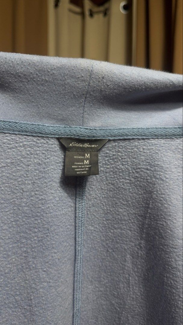 Eddie Bauer Cardigan (Category: Coats, Jackets and Outerwear) located in Pateros City. Submitted by jnnhfrnndz (Listing ID 1461669362, Image 3). Description: Eddie Bauer Freesize up to Large Need wash ✨ NEW ARRIVALS! ✨ BRANDED HOODIES & SWEATERS 🧥💗 📌 UKAY ITEMS / PRELOVED 📌 Please MANAGE YOUR EXPECTATIONS — these are ukay pieces, so may possible signs of usage, minor stains, fading, or other imperfections. 📌 ALL ITEMS NEED WASHING before use