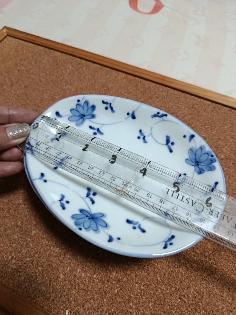 Egg shaped blue and white ceramic flower design dessert plate (Category: Dinnerware & Cutlery) located in Quezon City. Submitted by kristal68 (Listing ID 1461794184, Image 1). Description: P20 each.