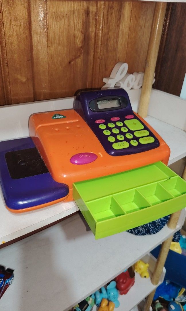 Elc cash register playset (Category: Kids Toys) located in Iligan City. Submitted by shehabdor98515 (Listing ID 1354203766, Image 2). Description: bulky po ito😁 malaki working as is where is..