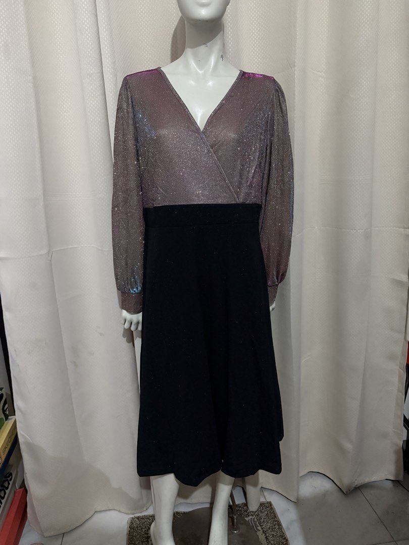 EMERY ROSE Glittery Dress (Category: Dresses) located in Las Pinas. Submitted by sellerkjb (Listing ID 1461786472, Image 2). Description: BRAND NEW 1XL PLUS SIZE PERFECT FOR EVENTS: Starry night, Hollywood Glam, Glitters.