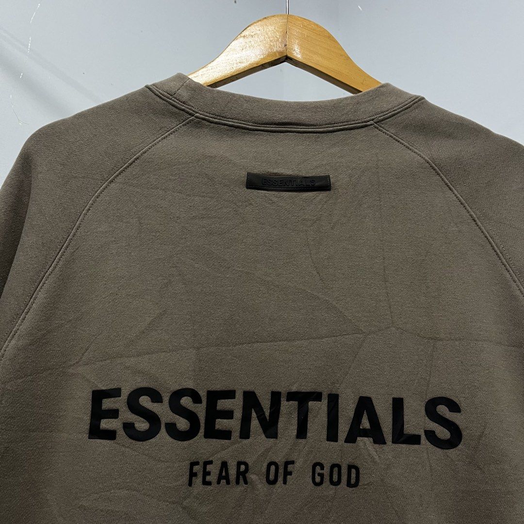 Essentials FOG (Category: Coats, Jackets and Outerwear) located in Manila. Submitted by alexanderm59285 (Listing ID 1461749306, Image 3). Description: .