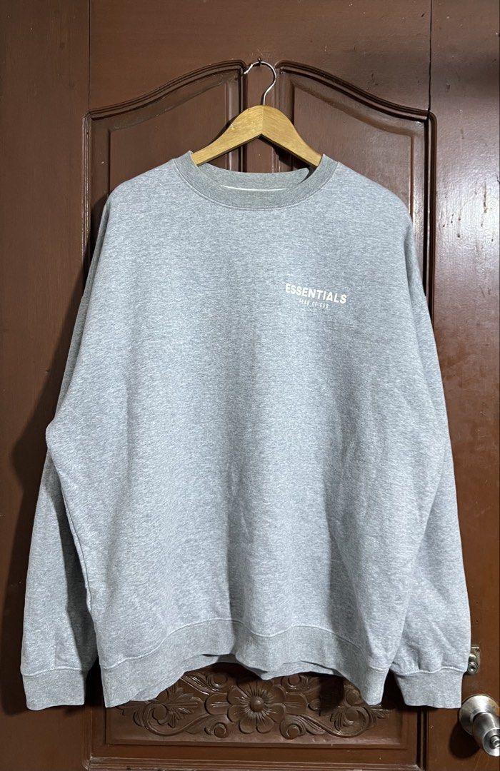 Essentials Gray Pull Over Sweater (Category: Coats, Jackets and Outerwear) located in Manila. Submitted by thriftpoint99 (Listing ID 1461772199, Image 1). Description: 28x30 Need wash only Excellent condition.