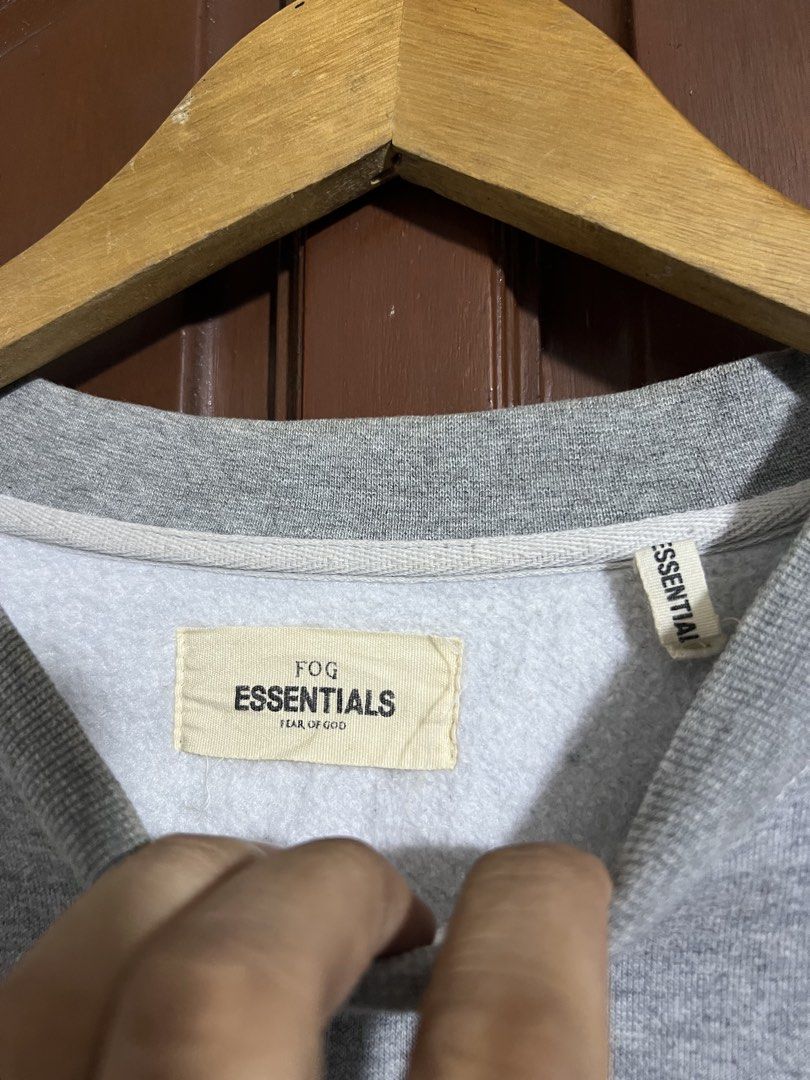 Essentials Gray Pull Over Sweater (Category: Coats, Jackets and Outerwear) located in Manila. Submitted by thriftpoint99 (Listing ID 1461772199, Image 3). Description: 28x30 Need wash only Excellent condition.