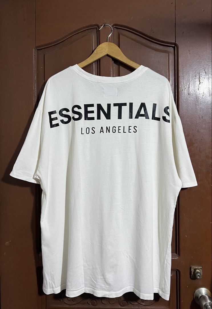 Essentials White Big Print Shirt (Category: Tshirts & Polo Shirts ) located in Manila. Submitted by thriftpoint99 (Listing ID 1461772649, Image 1). Description: 26x31 Issue need wash Good condition.