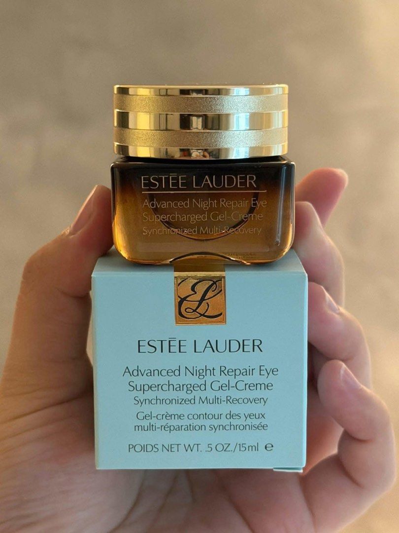 ESTEE LAUDER eye cream (Category: Face Care) located in Caloocan City. Submitted by thylina_west24 (Listing ID 1461767567, Image 1). Description: Fb group:Chic cosmetic crush Estée Lauder Eye Cream A luxurious eye cream designed to hydrate and refresh the delicate eye area. Helps smooth the look of fine lines, reduce the appearance of puffiness, and leave the under-eye area looking brighter, softer, and more youthful. 💕 ✅brighter dark circles ✅ 
