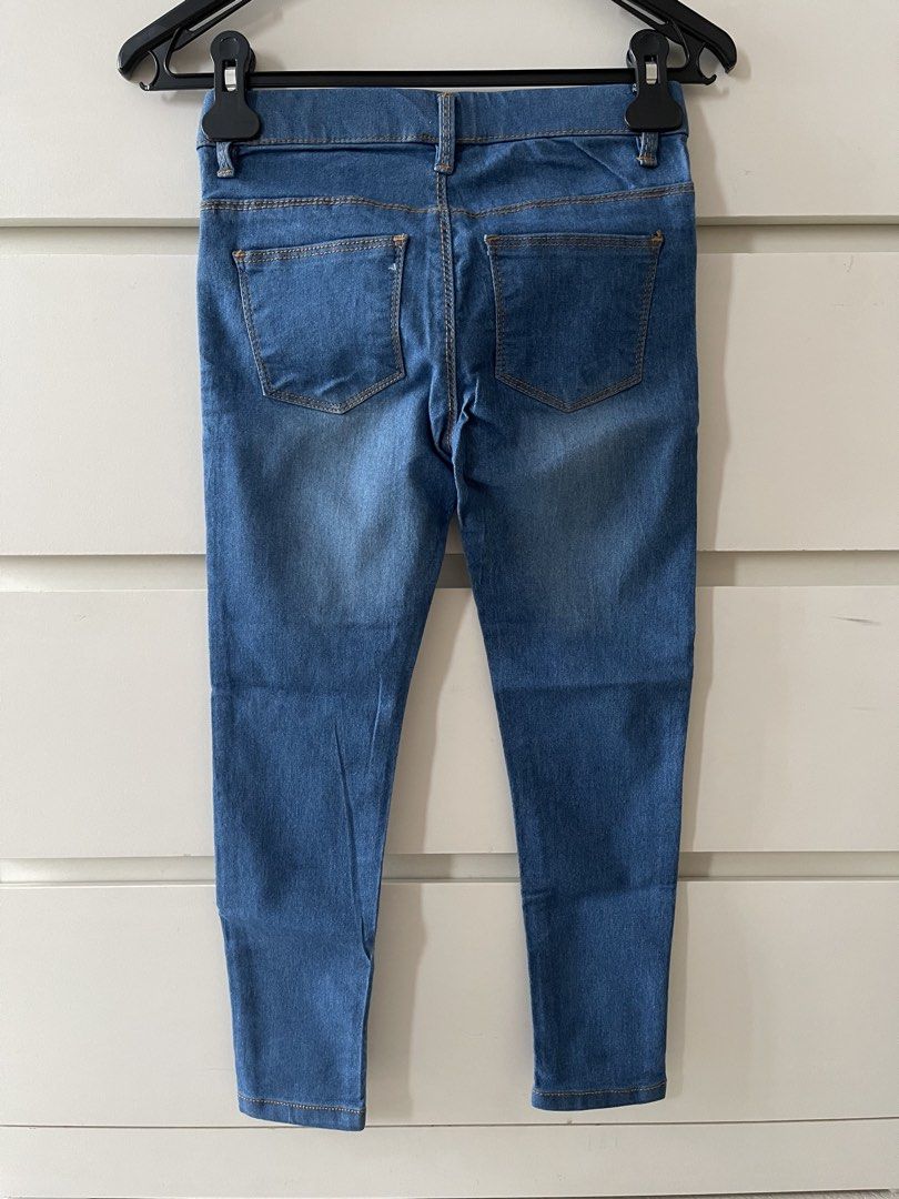 ETENY Kids Jeans Size 7-8 Years (Category: Babies & Kids Fashion) located in Quezon City. Submitted by basicsandessentials (Listing ID 1461626213, Image 2). Description: - Blue denim jeans for kids - Elastic waistband for ultimate comfort - working back pockets - Straight leg fit - Ideal for everyday wear - Size: 7-8 years 7-8Years on tag Flat measurements Waist:12-13.5inches Length: 29inches MOP:Bank transfer/ GCASH ❌No return, exchange or chang