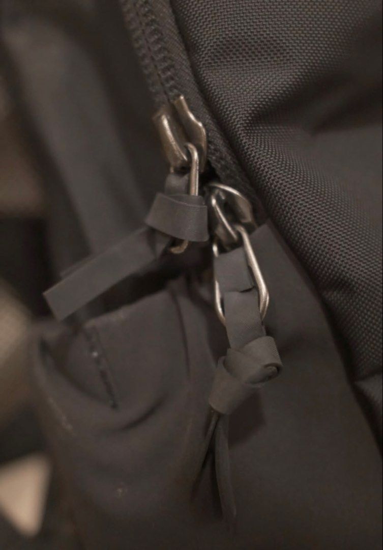 Evergoods CHZ22 v2 (like new) (Category: Backpacks) located in Manila. Submitted by vbcsells (Listing ID 1461704337, Image 2). Description: For sale is my like new Evergoods CHZ22 v2. Change the zipper pulls to zipper pulls hyphalon. Used sparingly. RFS: bag Rotation. Shipping from New Manila. Payment via Gcash or Unionbank. Price is firm na..