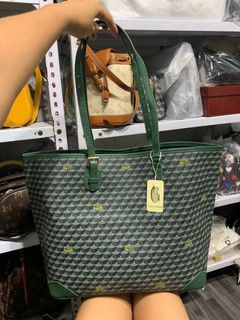 (Category: ) located in . Submitted by _prettysimplecollection (Listing ID 1461758629, Image 1). Description: .