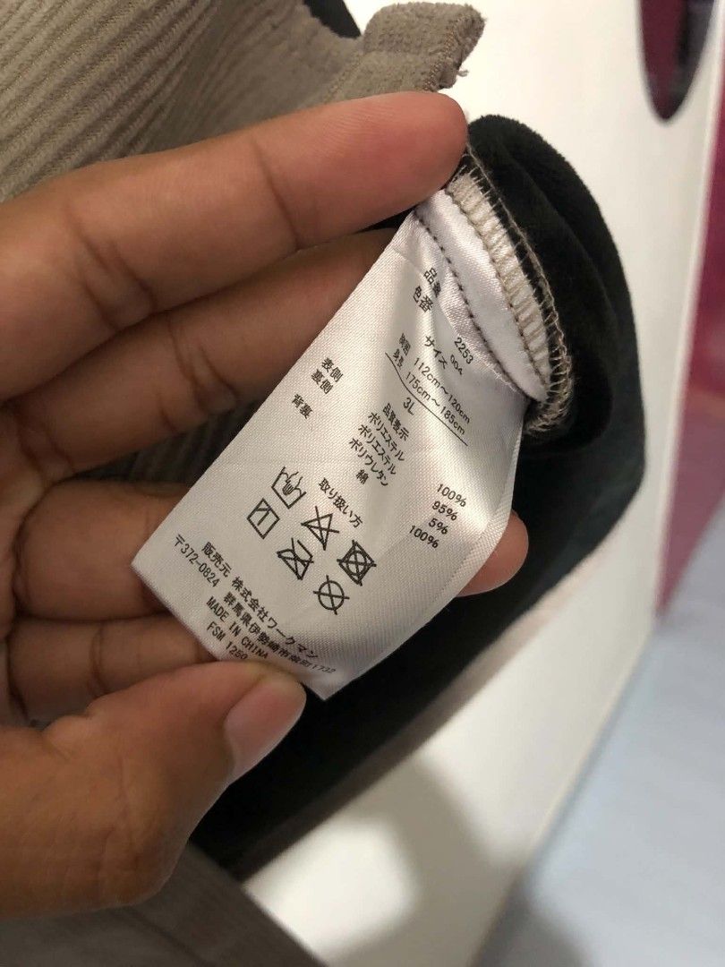 Field Core Corduroy Polo Long Sleeves (Category: Tshirts & Polo Shirts ) located in Manila. Submitted by wildshark-33d3 (Listing ID 1461674412, Image 3). Description: Authentic Excellent condition 24 width 30 length No issue.