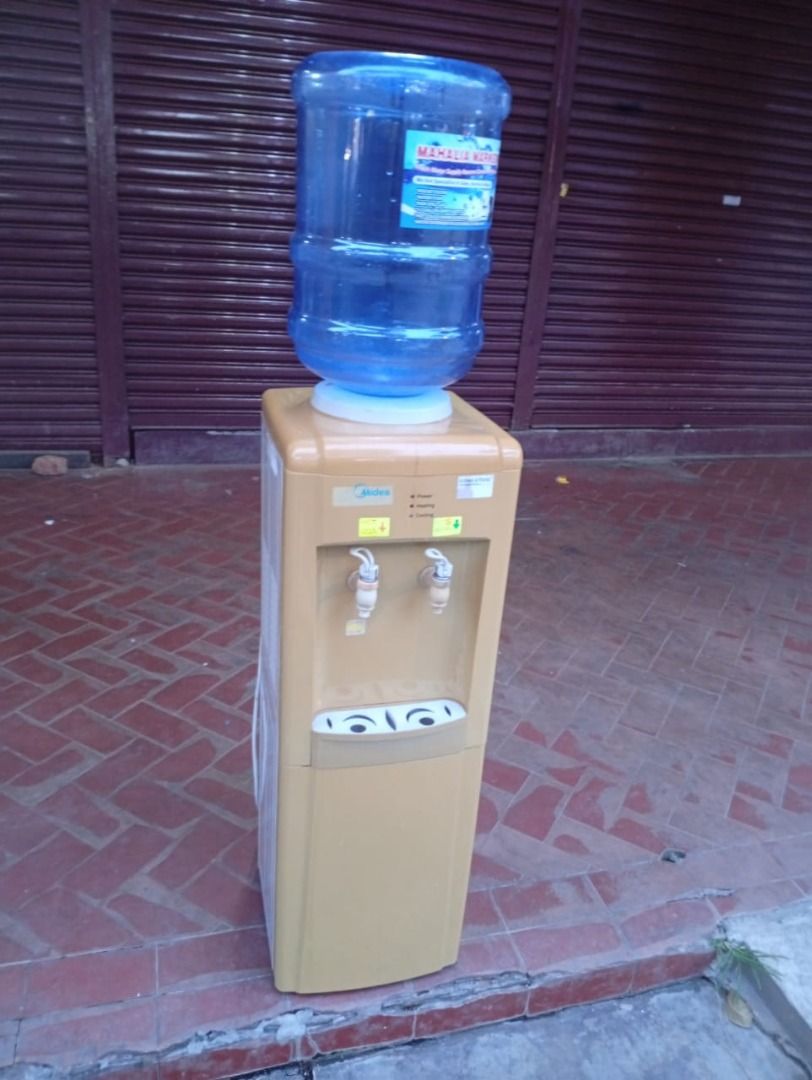Filter (Category: Outdoor Furniture) located in Petaling Jaya. Submitted by nm016648427690 (Listing ID 1461712053, Image 2). Description: Filet RM-120 Code :F-07 Stock Available : 1 Condition : Goods ** (ABOVE PRICE DOES NOT INCLUDE DELIVERY & INSTALLATION) ** We are specialist in BUY or SELL New/Used Home Furniture or Office Equipment [ Perabot Kita Furniture ] Address: L1-03 times 89 Jalan 8A/133, Taman Sri Sentosa, 58000,kuala Lumpur. OFFICE H