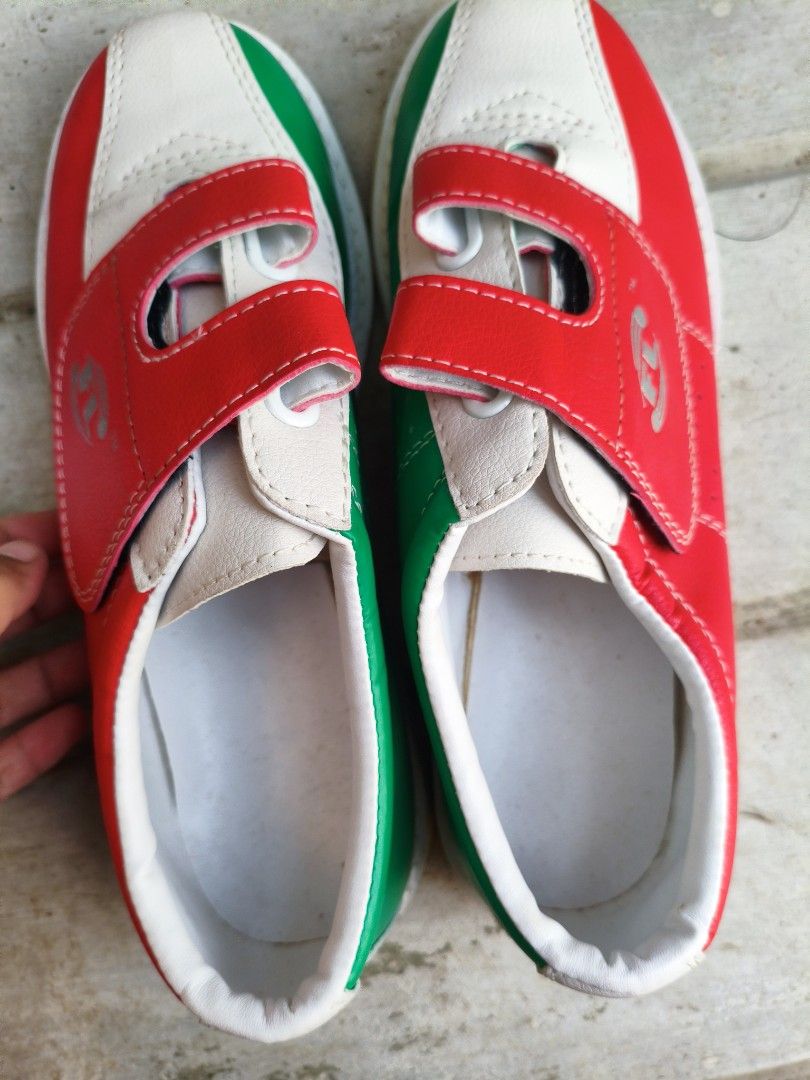 FL Bowling Shoes 9 new (Category: Other Sports Equipment and Supplies) located in Cavite. Submitted by cappfinds86177 (Listing ID 1461677343, Image 1). Description: new stock bowling shoes only cod lalamove.