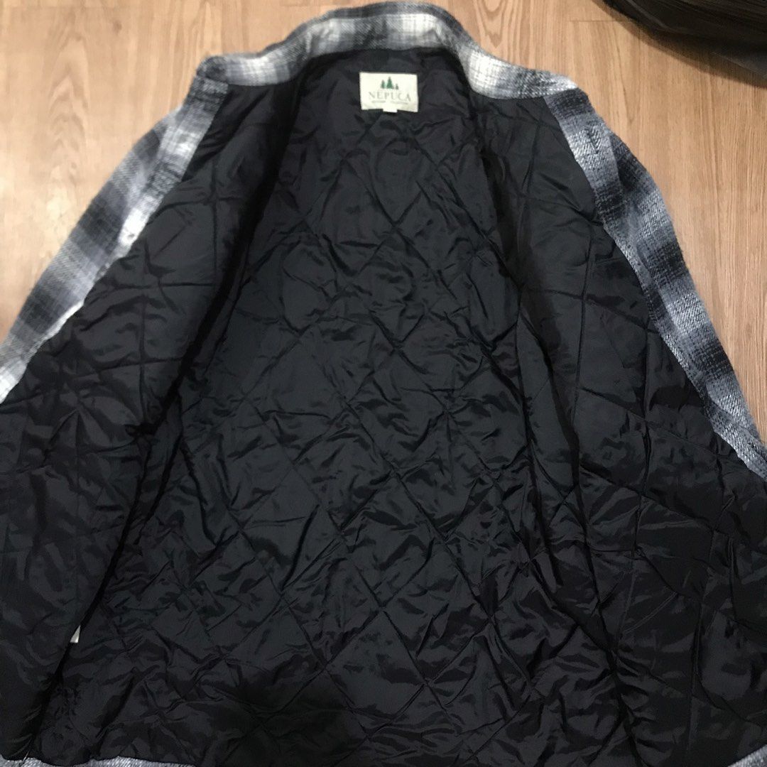 FLANNEL WOOL (Category: Coats, Jackets and Outerwear) located in Baguio. Submitted by kitaaa_ (Listing ID 1461603884, Image 3). Description: .