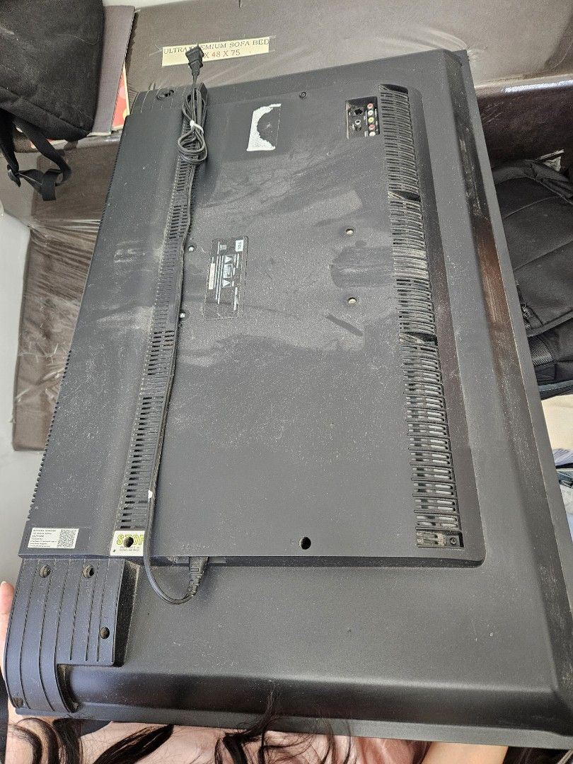FOR PARTS ONLY TCL LCD TV (Category: TV) located in San Mateo. Submitted by rmrrcollection (Listing ID 1461592239, Image 2). Description: NO DISPLAY, other parts okay. Price is negotiable pa po. Brand: TCL Model: LED40E5800 - Size: 40 inches - Type: LCD TV - Color: Black - Condition: For Parts Only Issue: Bigla na lang nawala display. Di na namin pina repair. Pero walang basag or any issues sa LCD, okay din ang sounds. Meetup locations: Sta. Ana,