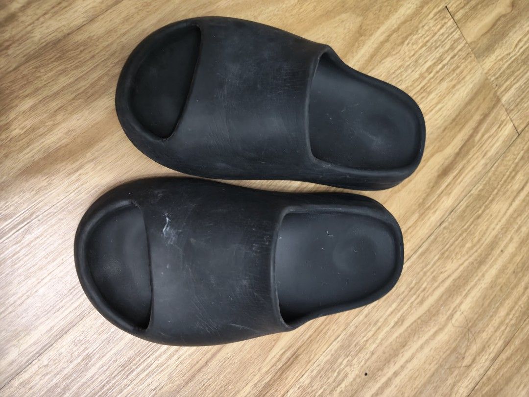 For sale Black Slides Sandals (Category: Flats & Sandals) located in Mandaluyong City. Submitted by derekalava (Listing ID 1461784358, Image 1). Description: - For sale Black Slides Sandals Comfortable black slides - Easy to slip on and off - Ideal for casual wear - Shows some signs of wear on the soles (please check photos for details) if interested please call txt or pm me see pics for the condition thank you.