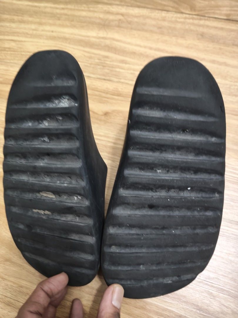 For sale Black Slides Sandals (Category: Flats & Sandals) located in Mandaluyong City. Submitted by derekalava (Listing ID 1461784358, Image 2). Description: - For sale Black Slides Sandals Comfortable black slides - Easy to slip on and off - Ideal for casual wear - Shows some signs of wear on the soles (please check photos for details) if interested please call txt or pm me see pics for the condition thank you.