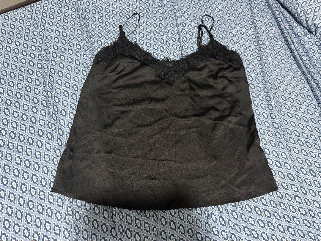Forever 21 Sleeveless Lace Top (Category: Sleeveless) located in Tarlac. Submitted by shopaholic924 (Listing ID 1461564278, Image 1). Description: No flaws.