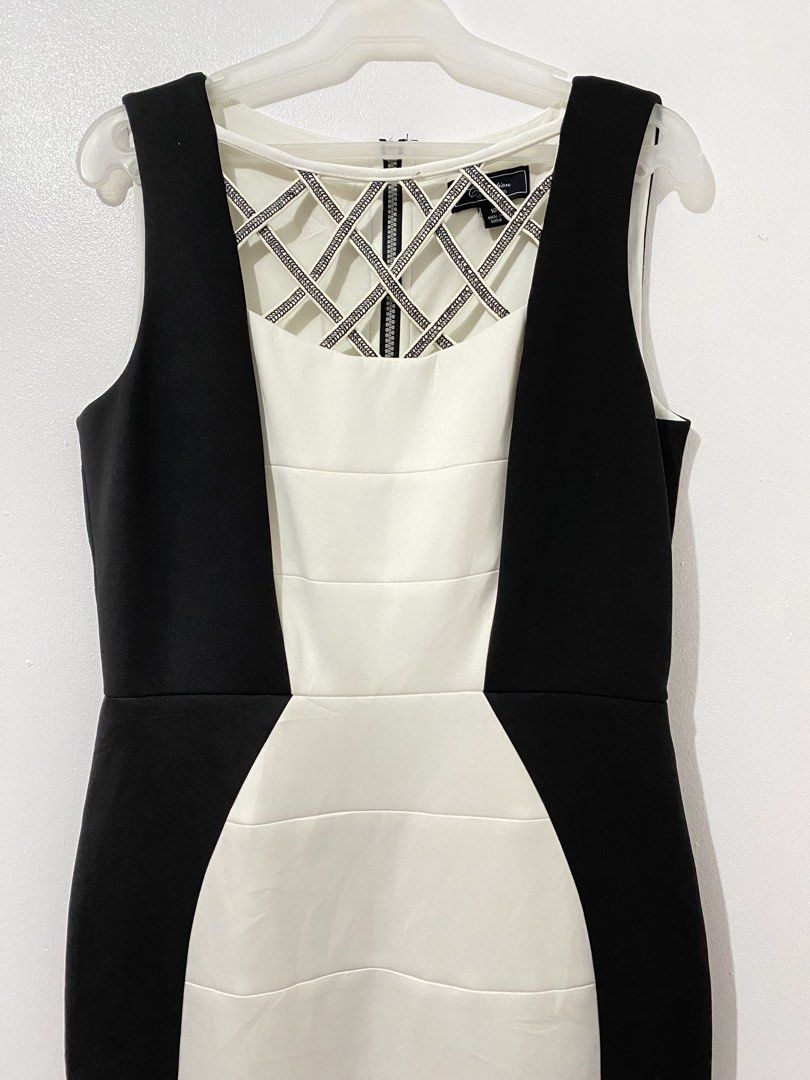 Formal Dress (Category: Dresses) located in Manila. Submitted by qamilluxe (Listing ID 1461683124, Image 2). Description: Event dress Formal dress Office Dress Large size.