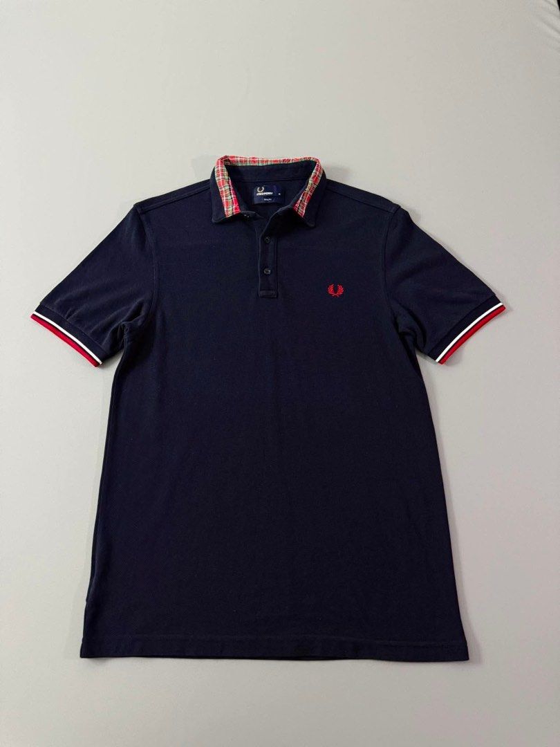 FRED PERRY (Category: Tshirts & Polo Shirts ) located in Guagua. Submitted by sweetboyy (Listing ID 1461611226, Image 1). Description: FRED PERRY EXCELLENT CONDITION / NO ISSUE SIZE MEDIUM ON TAG / DIMES L28.5 W20.