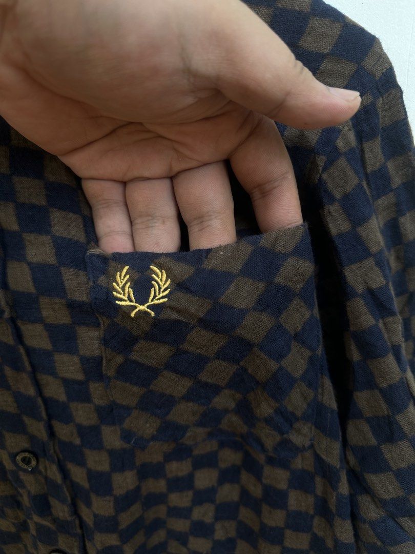 Fred Perry Short-Sleeve Button-Up Shirt (Category: Tshirts & Polo Shirts ) located in Ozamiz City. Submitted by quick_done_deals (Listing ID 1461774142, Image 3). Description: 🛒 ** Fred Perry Short-Sleeve Button-Up Shirt (Embroidered) ** 💯 Excellent Condition 📐 Dimes: L Front 27 Back 29 x W21.5 (M) 🔍 Issue: Ran see last pic 🎨 Color Rate: 9.5 / 10.