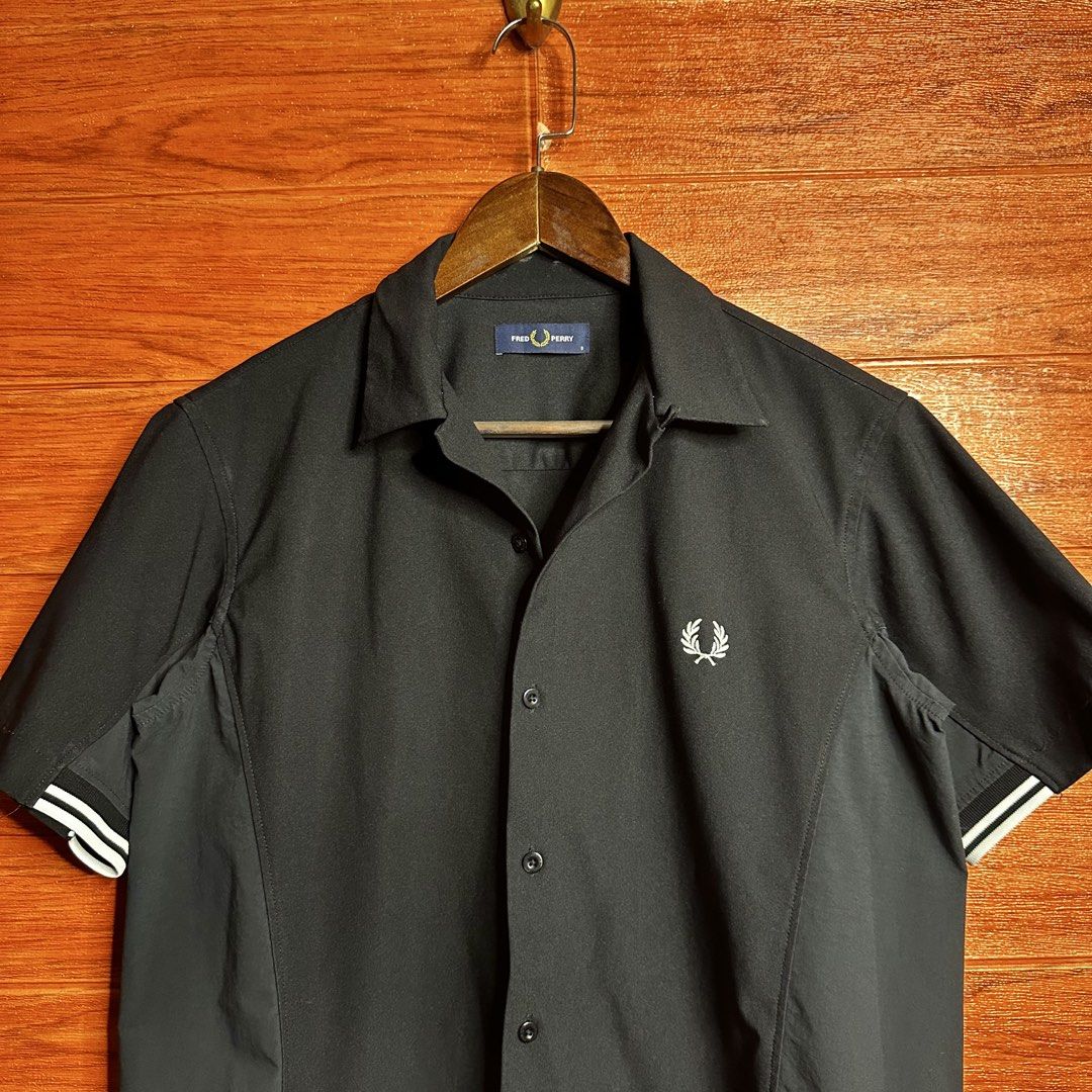 Fred Perry Twin Tipped Collared Button down (Category: Formal Shirts) located in Quezon City. Submitted by donklasiko (Listing ID 1461786296, Image 3). Description: Condition: 9.5+/10 Pristine condition Issue: non Refer to the dimension 🤗 PM FOR MORE DETAILS NO RETURN, NO EXCHANGE & NO REFUND! ✅I ALSO ACCEPT TRADE/SWAP TO ANYTHING JUST DROP YOUR OFFER Please manage your expectations, this is a secondhand item. What you see is what you get 😊 💵M