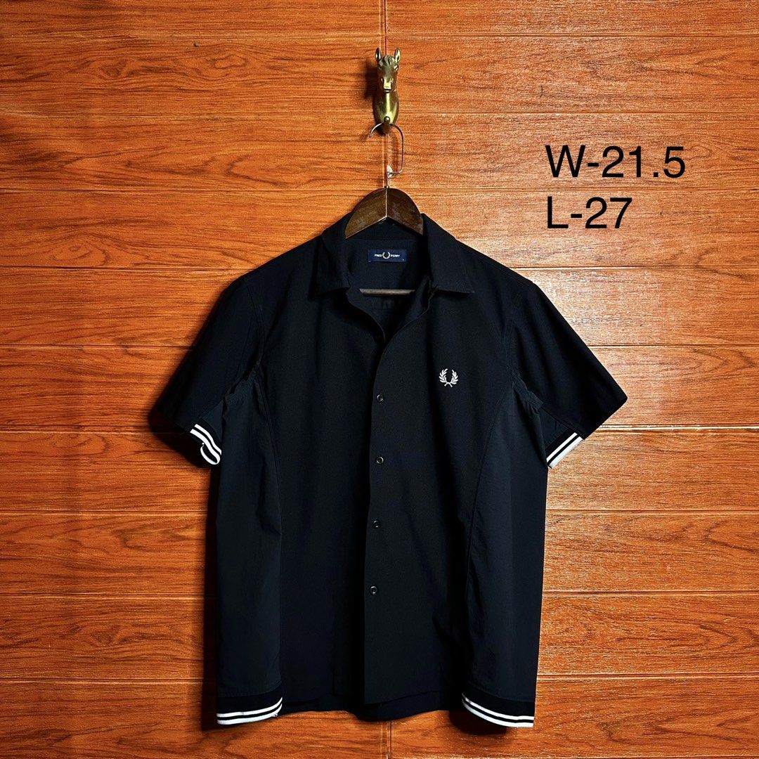 Fred Perry Twin Tipped Collared Button down (Category: Formal Shirts) located in Quezon City. Submitted by donklasiko (Listing ID 1461786296, Image 2). Description: Condition: 9.5+/10 Pristine condition Issue: non Refer to the dimension 🤗 PM FOR MORE DETAILS NO RETURN, NO EXCHANGE & NO REFUND! ✅I ALSO ACCEPT TRADE/SWAP TO ANYTHING JUST DROP YOUR OFFER Please manage your expectations, this is a secondhand item. What you see is what you get 😊 💵M