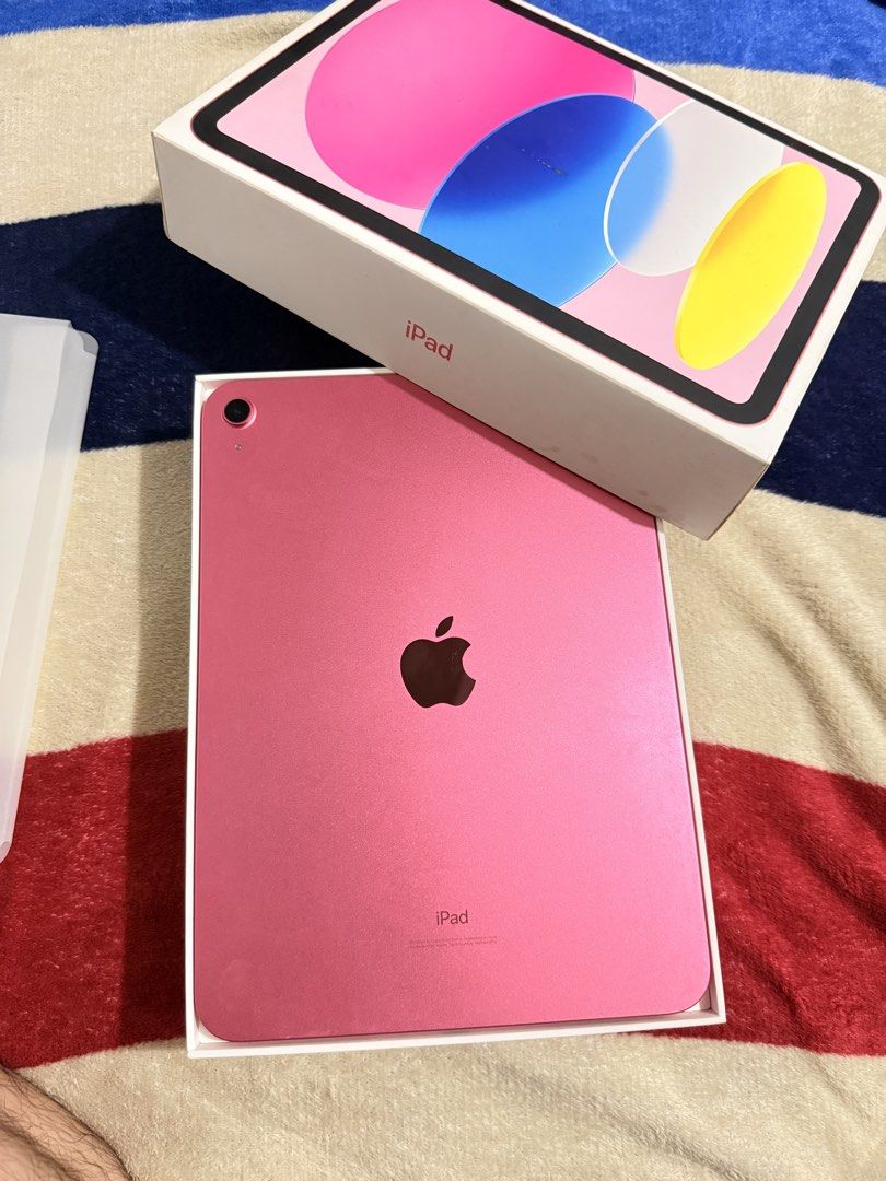 FS iPad 10th gen (Category: iPad) located in Manila. Submitted by michaeldel52766 (Listing ID 1461601663, Image 1). Description: iPad 10 gen 256gb conplete accessories.
