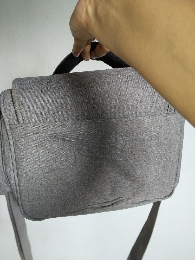 Fujifilm camera bag (Category: Belt bags, Clutches and Pouches) located in Cavite. Submitted by bagssection04 (Listing ID 1461653299, Image 3). Description: Fujifilm camera bag gray color like new condition.