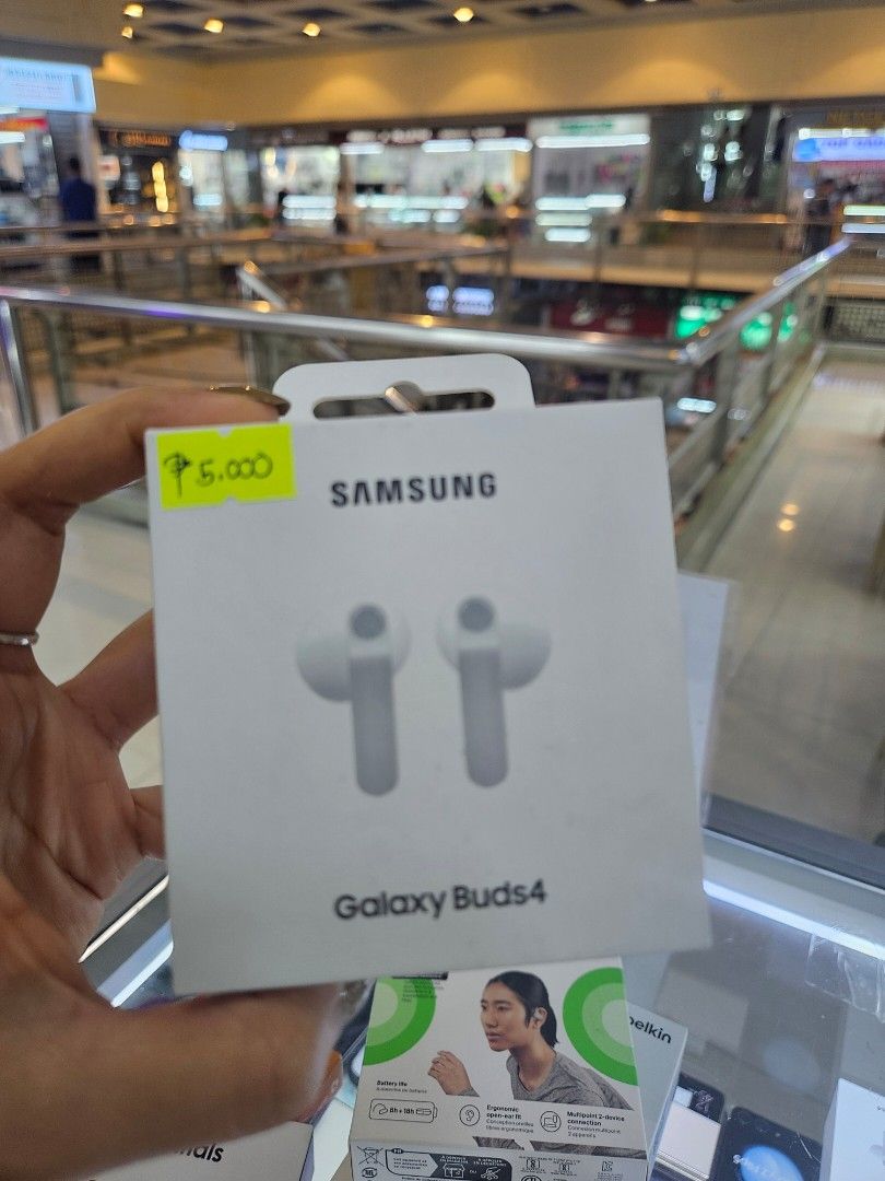 Galaxy Buds 4 Brandnew (Category: Earphones) located in San Juan City. Submitted by rjean02 (Listing ID 1461687480, Image 1). Description: Brandnew sealed original loc Theatermall Greenhills.