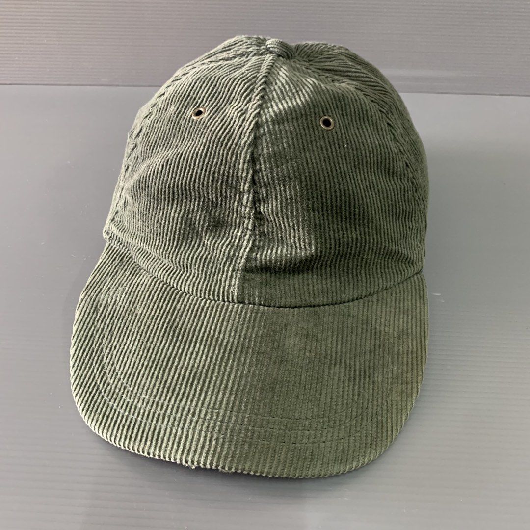 Gap Cudroy Cap (Category: Cap & Hats) located in Kuala Lumpur. Submitted by vintagebrandedstore (Listing ID 1461648993, Image 1). Description: Condition 80%.