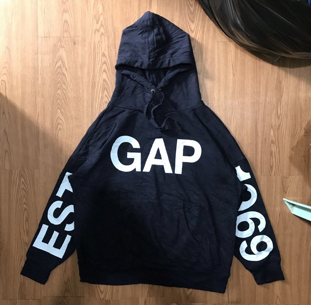GAP HOODIE (Category: Coats, Jackets and Outerwear) located in Baguio. Submitted by kitaaa_ (Listing ID 1461604942, Image 1). Description: .