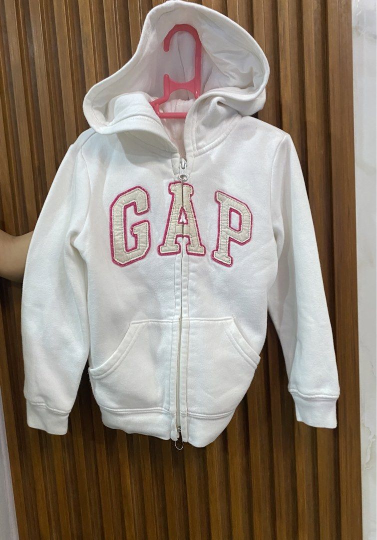 Gap hoody kids (Category: Babies & Kids Fashion) located in Dagupan City. Submitted by ziamarahbb (Listing ID 1461724715, Image 1). Description: .
