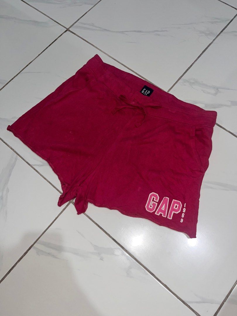 GAP PULL ON SHORTS (Category: Shorts) located in Magarao. Submitted by chalkzone20 (Listing ID 1461581808, Image 2). Description: .