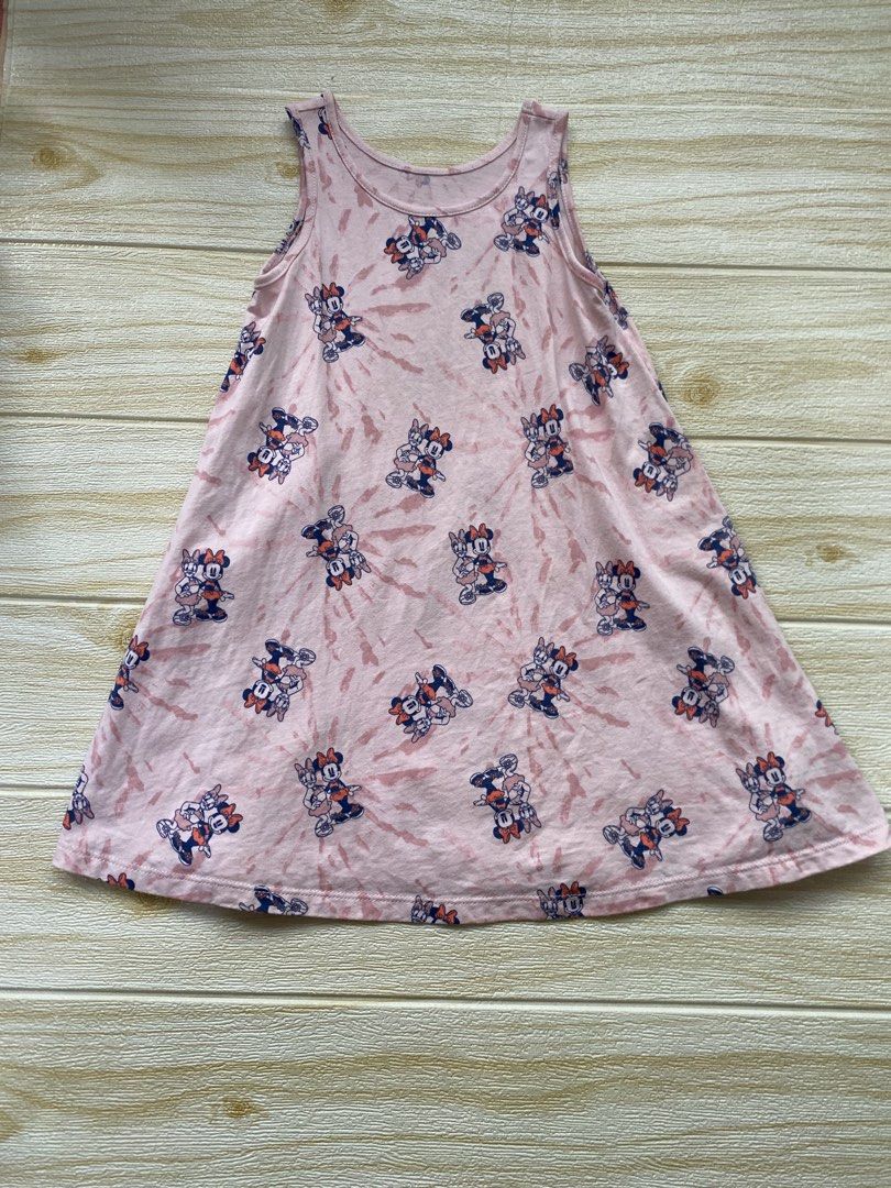 Gap X Disney Minnie Mouse (Category: Babies & Kids Fashion) located in Cebu City. Submitted by yjainani (Listing ID 1461649133, Image 1). Description: pink babyGap Disney Minnie Mouse graphic tank dress featuring an all-over tie-dye pattern and repeating Minnie Mouse prints.