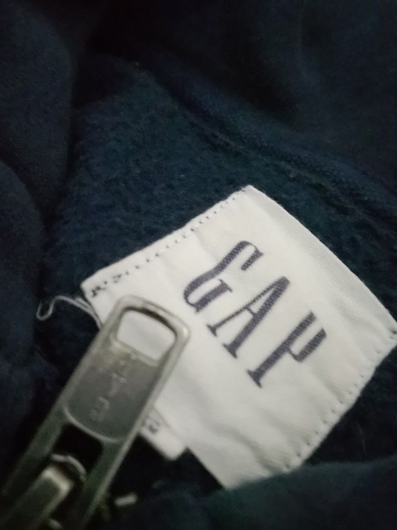 GAP ZIP UP JACKET (Category: Coats, Jackets and Outerwear) located in Cavite. Submitted by jftxthrift (Listing ID 1461671193, Image 2). Description: issue: 2 pinhole.