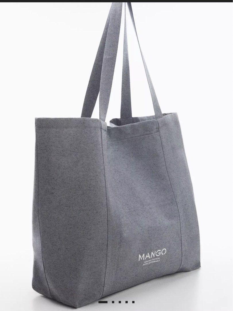 GAP/MANGO Set for 1499 📍Final Price📍 (Category: Tote Bags) located in Calapan. Submitted by shakalak2 (Listing ID 1461797833, Image 2). Description: GAP like new Mango Brand New L-XL sizes SAVE 599.