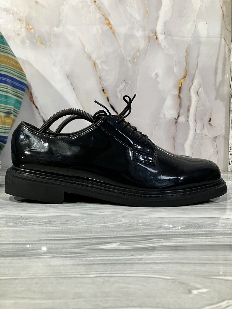 GIBSON BLACK LEATHER SHOES SIZE 9.5 MEN (Category: Casual Shoes) located in General Mariano Alvarez. Submitted by adonid (Listing ID 1461630690, Image 1). Description: GIBSON BLACK LEATHER SHOES ORIGINAL GIBSON BLACK LEATHER SHOES GOOD CONDITION NORMAL SIGN OF USAGE ONLY SIZE 9.5 MEN.