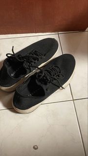 (Category: ) located in . Submitted by soleilnandou (Listing ID 1461651089, Image 1). Description: .