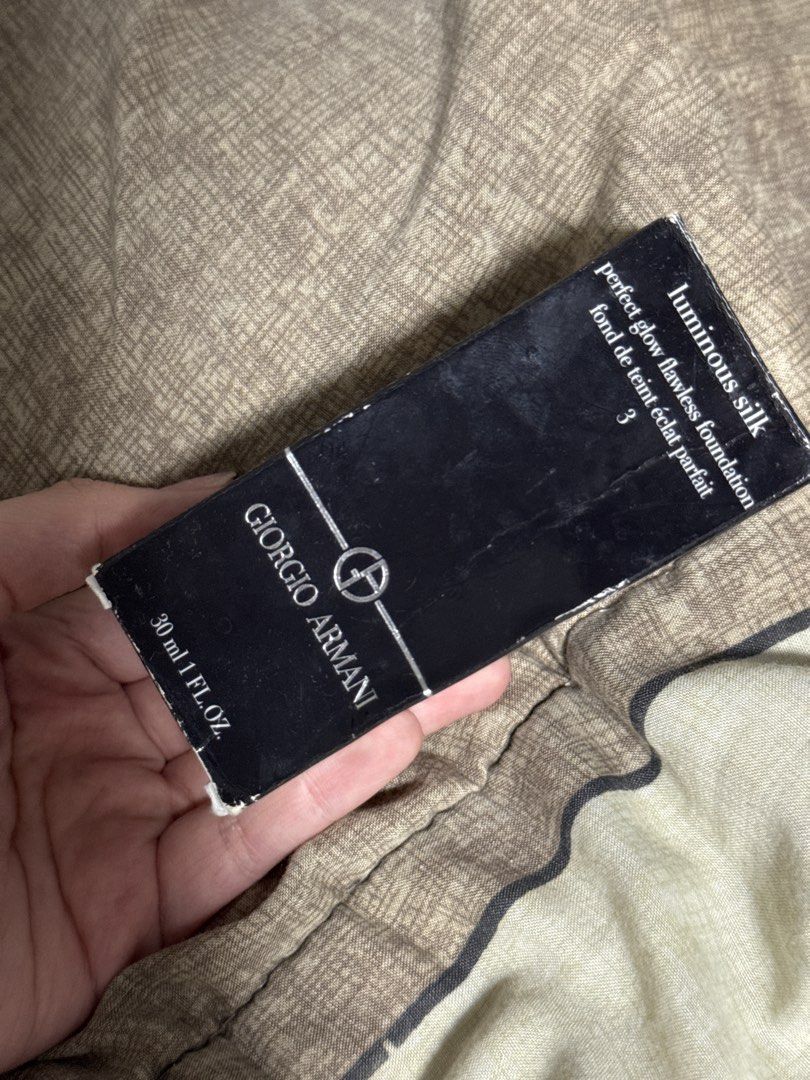 Giorgio Armani Luminous Silk Foundation (Category: Makeup) located in Manila. Submitted by glossywife (Listing ID 1461566099, Image 3). Description: Used thrice Shade 3 Mop: GCash Mod: GrabExpress / J&T / Lalamove.