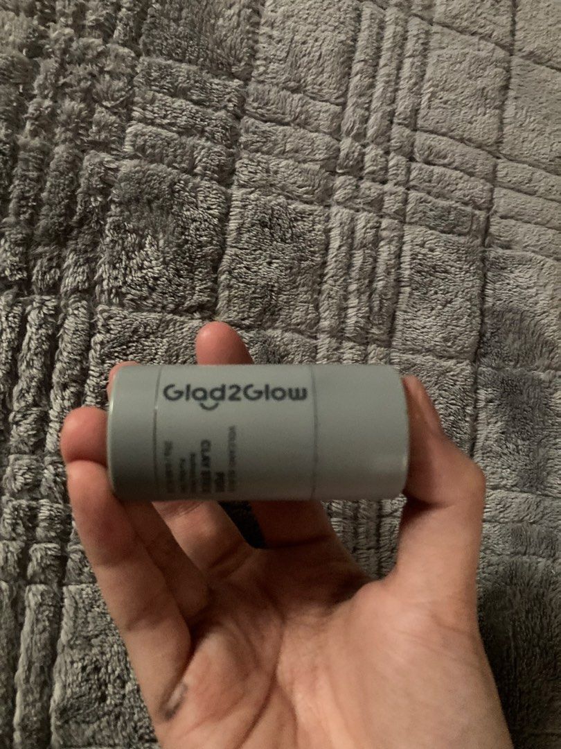 Glad2Glow Moisturizing Black Mud Clay Stick Mask (Category: Face Care) located in Makati City. Submitted by wonderfindzs (Listing ID 1461670852, Image 1). Description: - Glad2Glow Clay Stick Mask - Moisturizing black mud formula - Cleanses and purifies skin - Easy, on-the-go application - Perfect for quick skincare routines - Compact and travel-friendly - Achieve a clean, glowing complexion.
