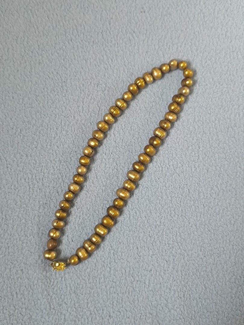 Gold Tone Pearl Bead Necklace with Clasp (Category: Necklaces) located in General Santos City (Dadiangas). Submitted by animoya (Listing ID 1461622964, Image 1). Description: - Bought at United States.