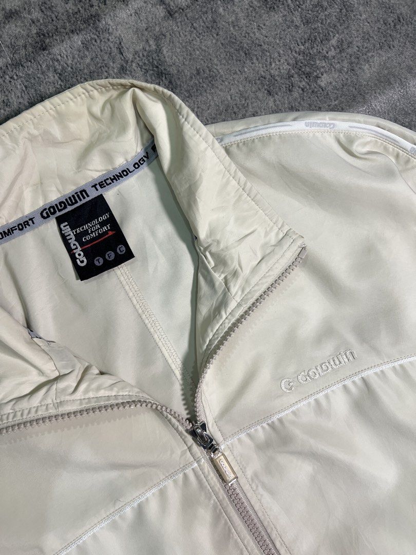 Goldwin Comfort Technology Jacket (Category: Coats, Jackets and Outerwear) located in Manila. Submitted by 2karchive.ph (Listing ID 1461777472, Image 2). Description: GOLDWIN | Medium on tag Length: 24.5 inch Width: 22 inch NO RETURN POLICY PM FOR MORE INFO .