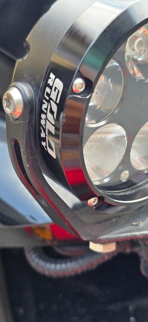 GR 50x Combo (Category: Other Motorcycles Parts and Accessories) located in Makati City. Submitted by iamnicoboi (Listing ID 1461581542, Image 2). Description: Sagot ko na baklas For sale Gold runway 50x combo Test to sawa No issue ( may dent lang na maliit) With box pa Rfs: hindi nagagamit kasi masyadong malakas 🤣 Meetup: guadalupe makati Thanks admin - Gold Runway auxiliary lights for motorcycles - Bright and stylish design - Includes separate