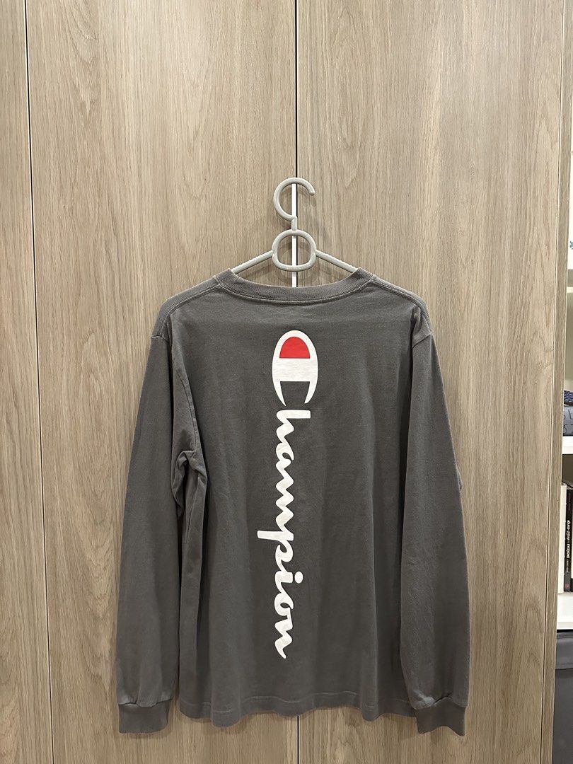 GRAY CHAMPION SWEATER (Category: Sleep and Loungewear) located in Quezon City. Submitted by adsyy (Listing ID 1461664318, Image 2). Description: .
