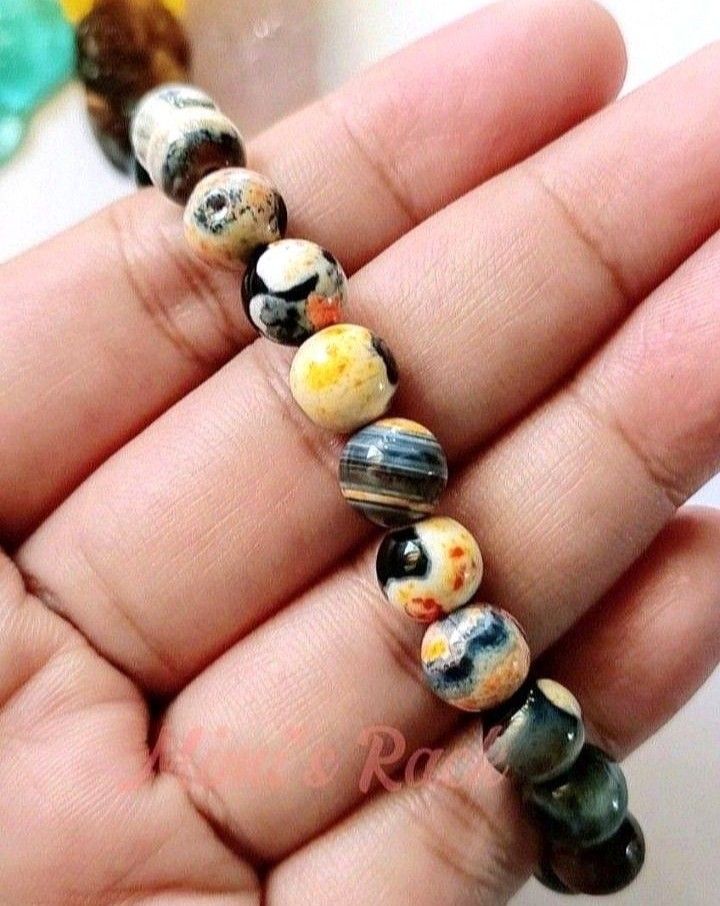 GRAY, ORANGE & BLACK AGATE NATURAL STONE BRACELET (Category: Bracelets) located in Taguig. Submitted by mimisrack (Listing ID 1461635465, Image 3). Description: 🩶A balanced charm for protection, vitality, and grounded confidence -Gray Agate promotes calm, stability, and emotional balance -Orange Agate boosts motivation, creativity, and positive energy -Black Agate provides protection and grounding strength -Helps balance emotions while enhancing