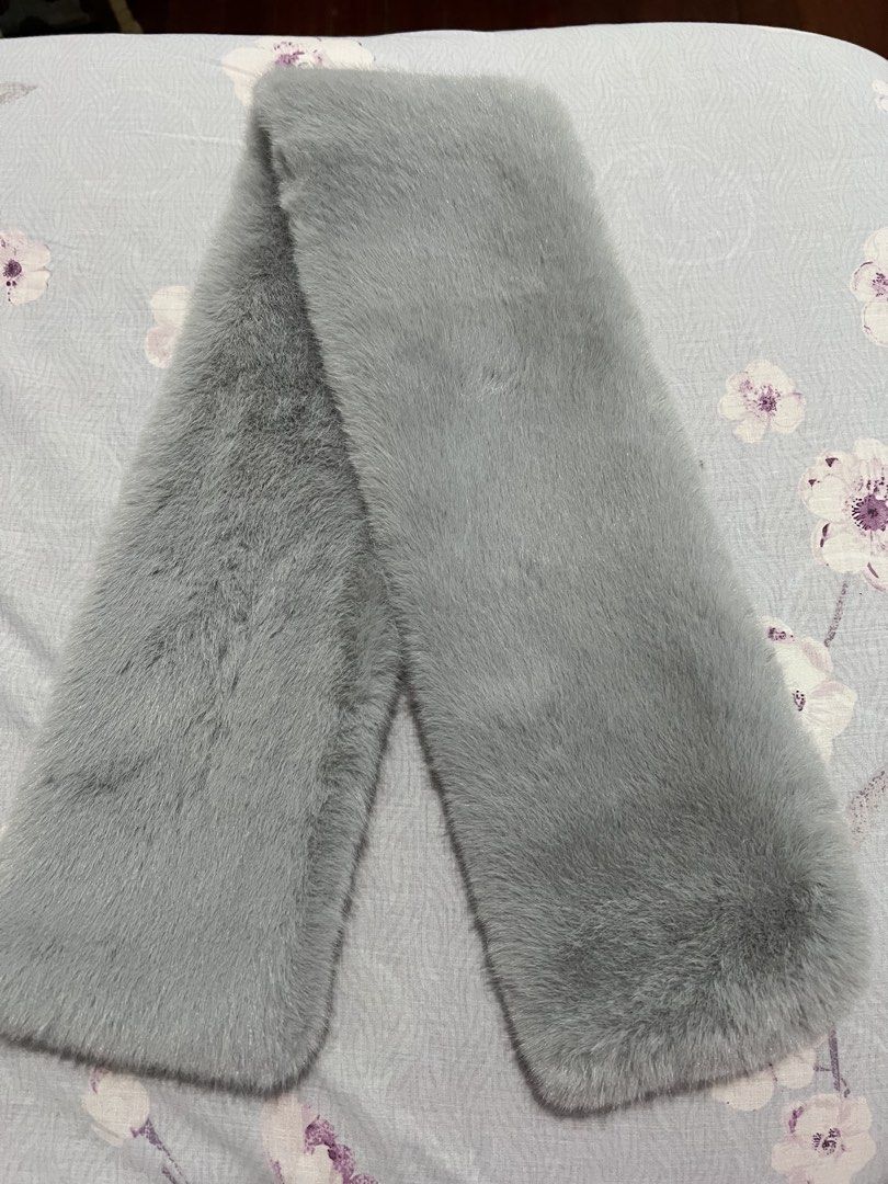 Grey Faux Fur Scarf (Category: Scarves) located in Caloocan City. Submitted by allotherthings26 (Listing ID 1461573774, Image 2). Description: - Soft grey faux fur - Super warm and cozy - Multiple ways to wear - Perfect accessory to complete any outfit - Easy to style.