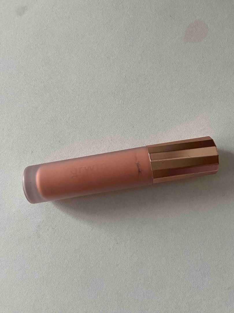 GRWM Milk Tint (Category: Makeup) located in Taguig. Submitted by catherineee.p (Listing ID 1461564586, Image 1). Description: shade: pudding amount remaining: 80%.